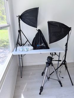 Photo Studio Softbox Lights -LS Pro Photo Studio Photography Lighting Kit + QSX 9500 Camera Tripod – Excellent Condition