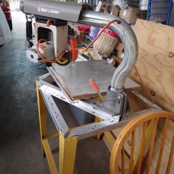 Black and Decker table saw
