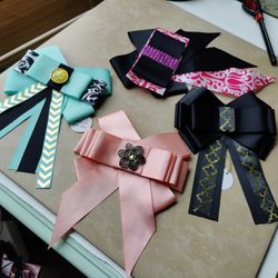 Bow  Brooches