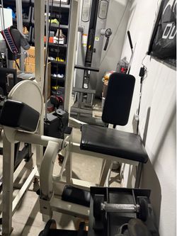 Cybex leg extension
