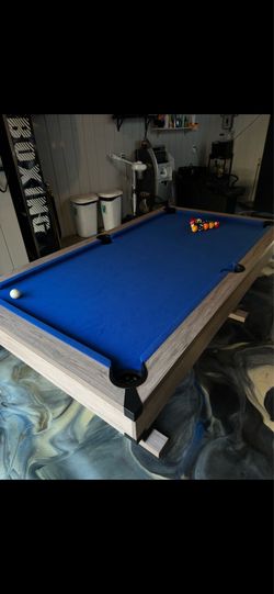 7 ft Pool Table