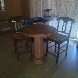 Bistro Table  With two Chairs