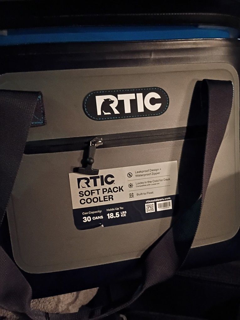 RTIC 30 CAN ULTRA TOUGH SOFT COOLER