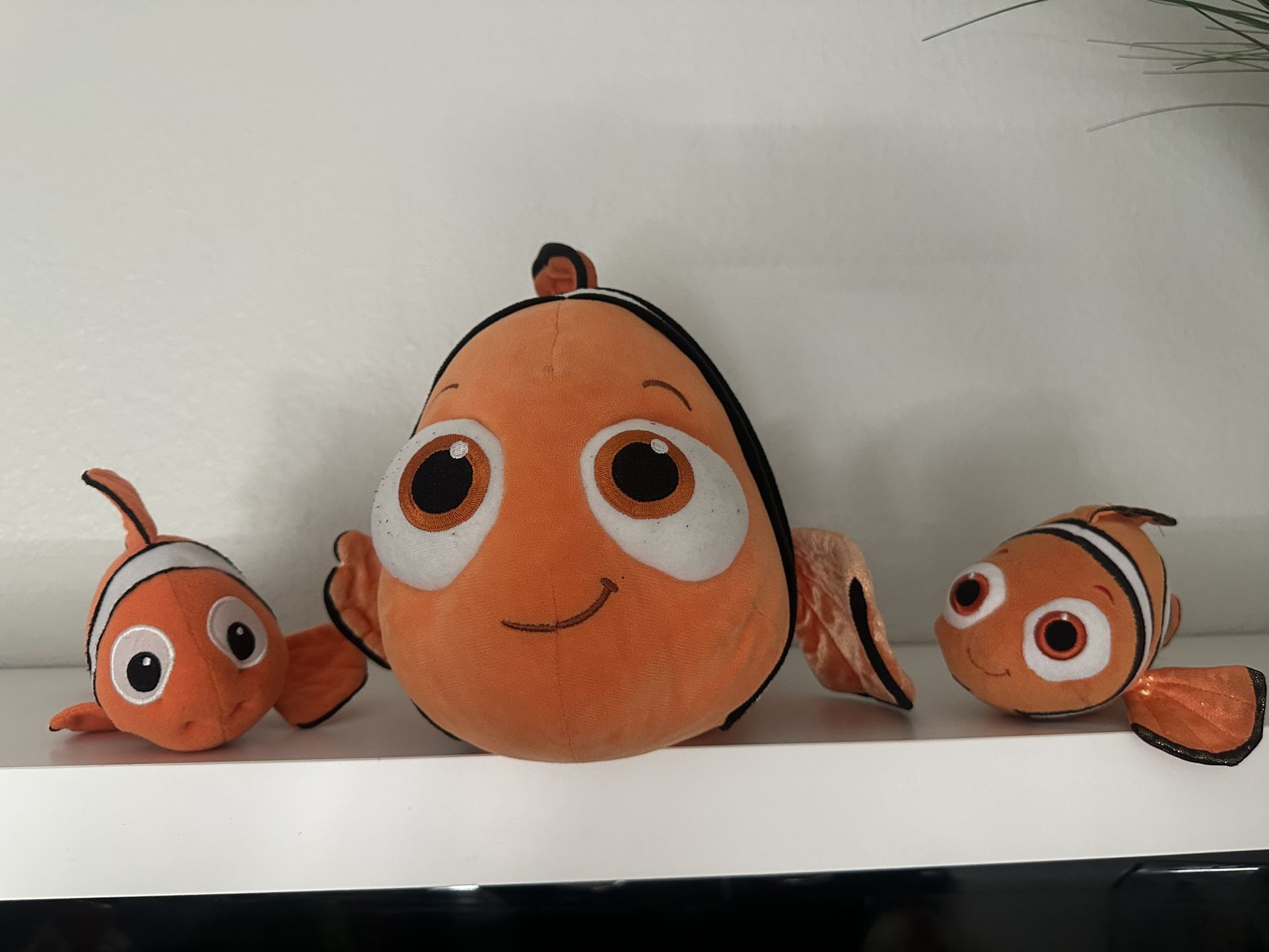 Finding Nemo Plushies Clean Large One Is From Build A Bear $20 All