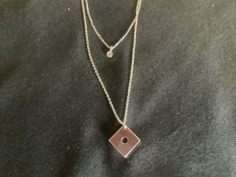 Real Simple. Silver Layered Chain. Square And Crystal.