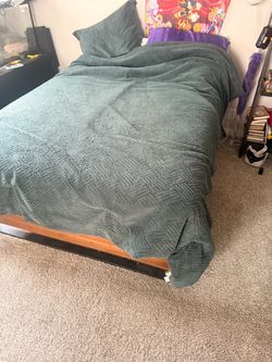Full size bed