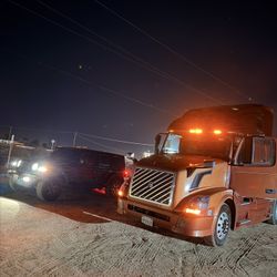 VOLVO VNL d13 Automatic 12 Speed 2013 Def Working 