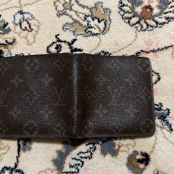 Louis Vuitton Man’s Wallet 