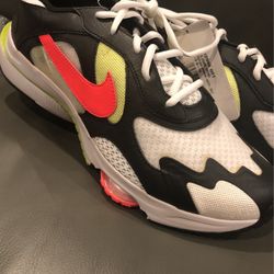 Brand New Men’s Nike - Size 9