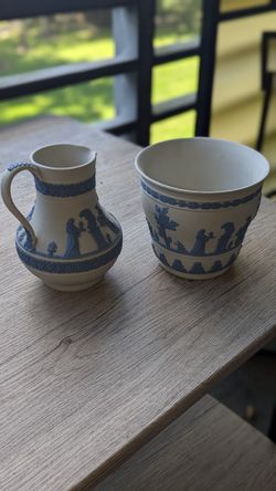 Vintage Wedge Wood Rare Jasperware Reverse