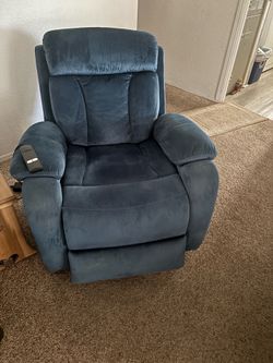 Power lift recliner