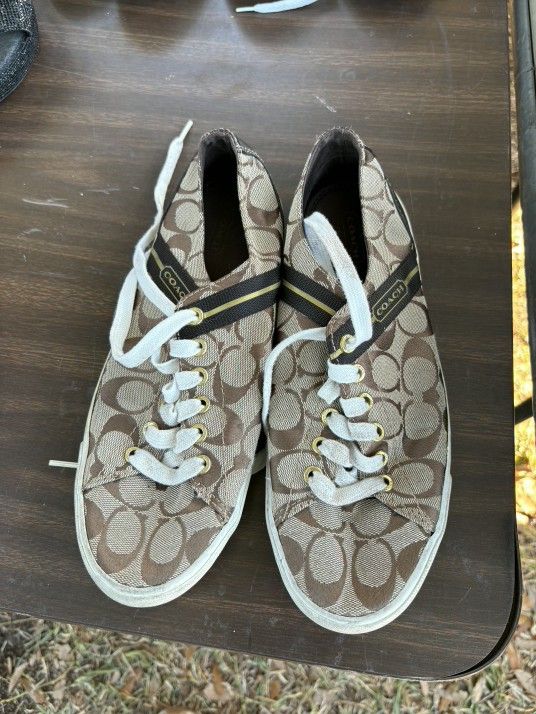 Coach Lesley Womens Size 9 &half