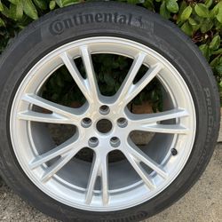 Single Tesla Gemini 19” Wheels! Excellent Condition No Curb Rash 