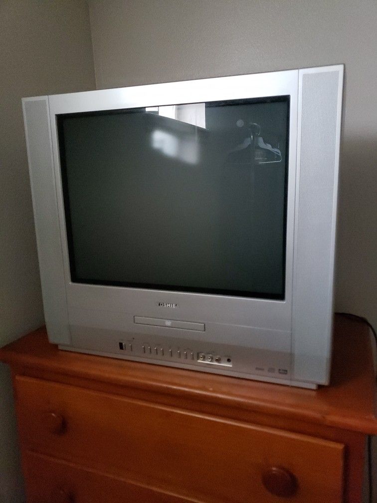 Dvd TV Combo ! Like New Used 3 Times!!