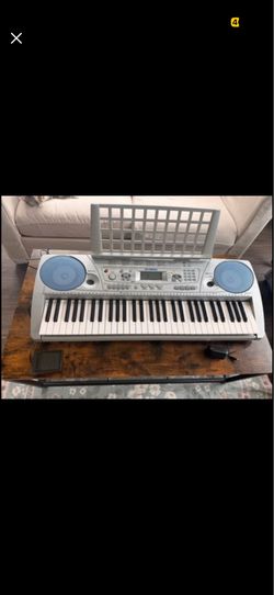 Yamaha PSR-275 Keyboard – 61 Keys – Great Beginner Piano