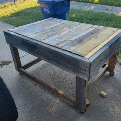 Solid Mobile Work Bench On Casters