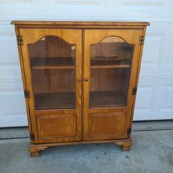 Vintahe Shelf Cabinet