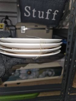 Plates And Food Prep Containers 3 Dollars For Per Set 