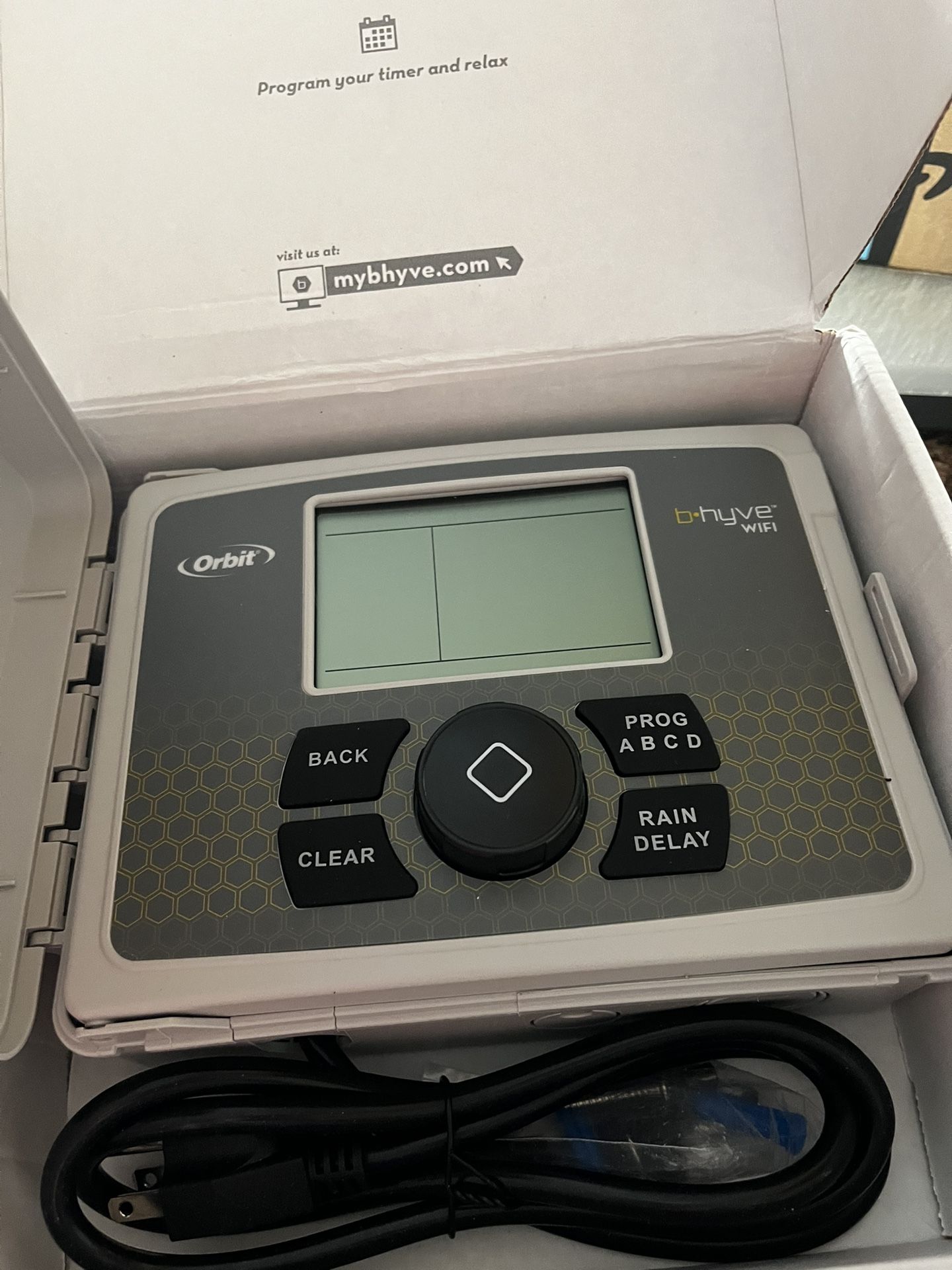 Orbit 57950 B-hyve 12-Zone Smart Indoor/Outdoor Sprinkler Controller BRAND NEW. Still In Box