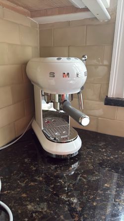 Smeg espresso coffee machine - hardly used, $500 new
