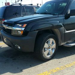 05 Chevrolet Avalanche 150,000 Miles