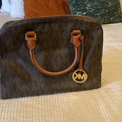 Michael Kors Hand Bag