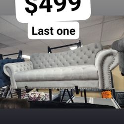 Display Sale SOFA STILL NEW ! 