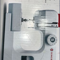 New! Singer Sewing Machine 