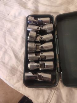 7 Pt. SAE Universal Swivel Socket Set