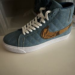 Brand New Nike Supreme Blazer Size 8 Men 