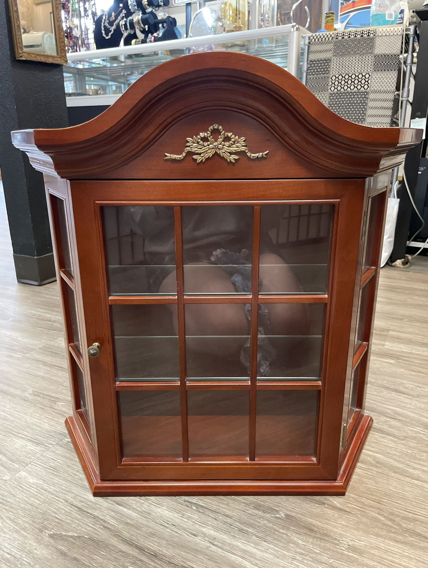 1996 Bombay Company Curio Cabinet / Wall Mount / Tabletop