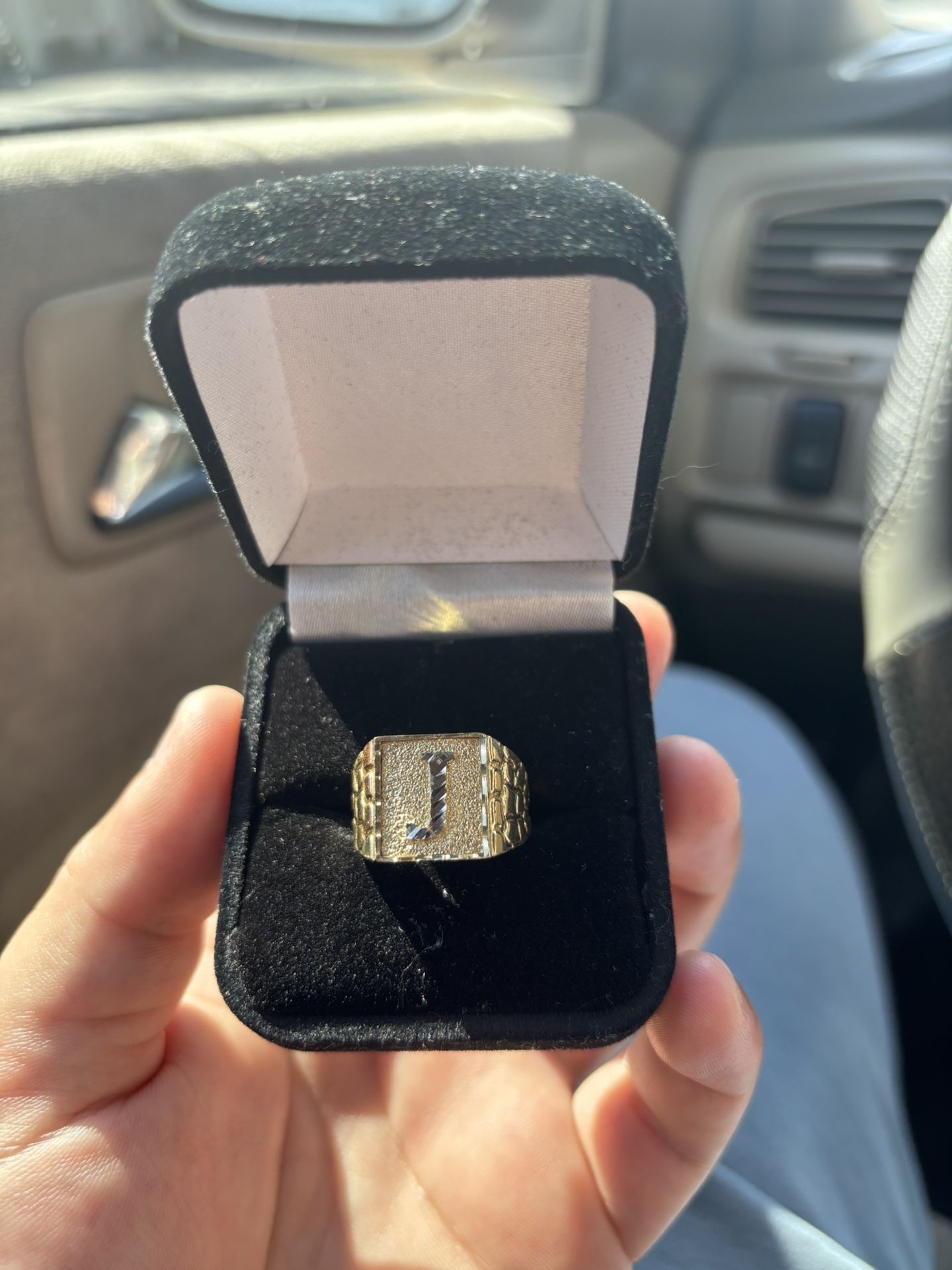 14k Gold nugget āJā Ring