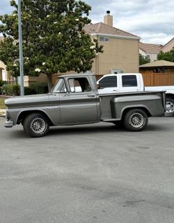Lowrider. 1960 Chevy Apache.