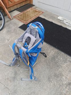 Kelti kids ctiur 1.0 child carrier , back pack and chair $40