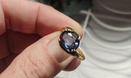 10k Solid Gold London Blue Topaz Bypass Ring Size 7