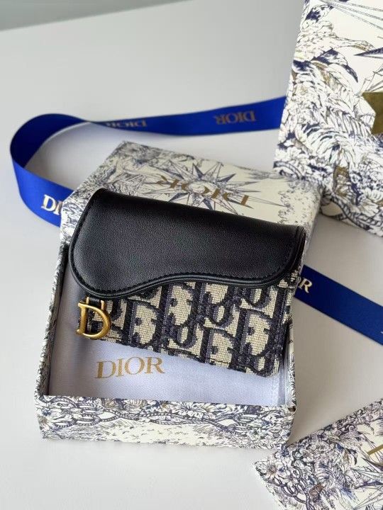 Fashionable classic wallet