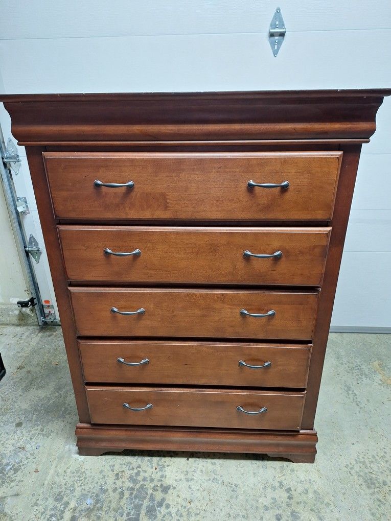 Dresser