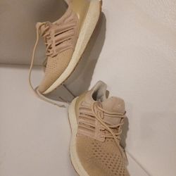 ADIDAS ULTRABOOST RUNNING SHOES 
