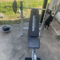 Workout Bench IT IS NOT FOR FREE GIVE ME A PRICE