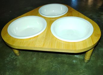 Elevated 3 bowl cat or dog dish feeder