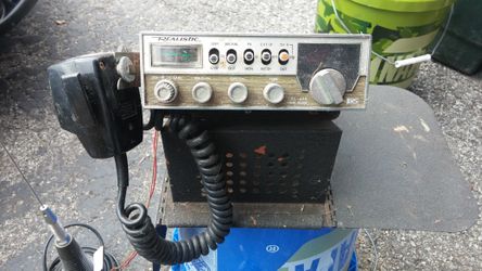 Realistic cb radio