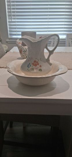Small vintage basin