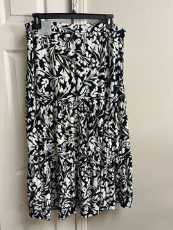 NEW WITH TAGS Catherines Black & White Floral Maxi Skirt – 1X / 18-20W