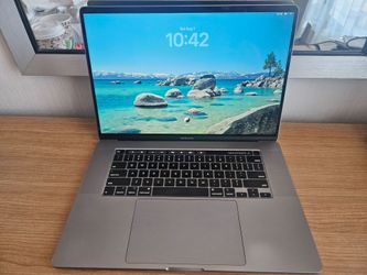 Macbook Pro 16" with 64 GB RAM, 1 TB SSD, i9