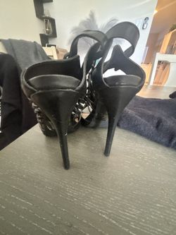 Shoedazzle Leather Strappy Heels 