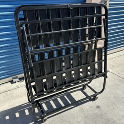 Twin Rollaway Bed Frame – Easy Storage & Mobility