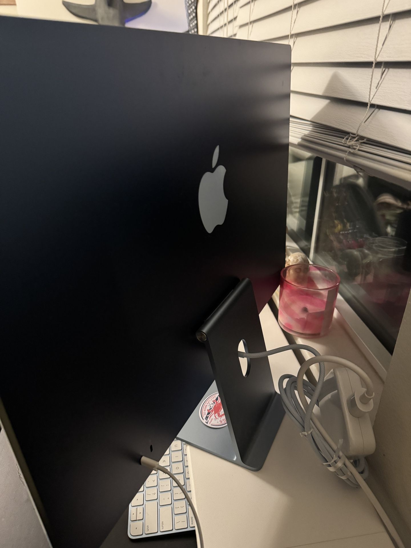 iMac 24”