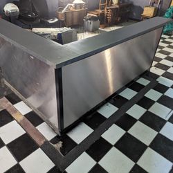 Counter rapped In Stainless Steel