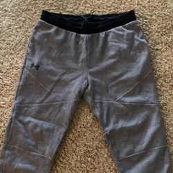 Men’s XL Under Armor Cold Gear Joggers 