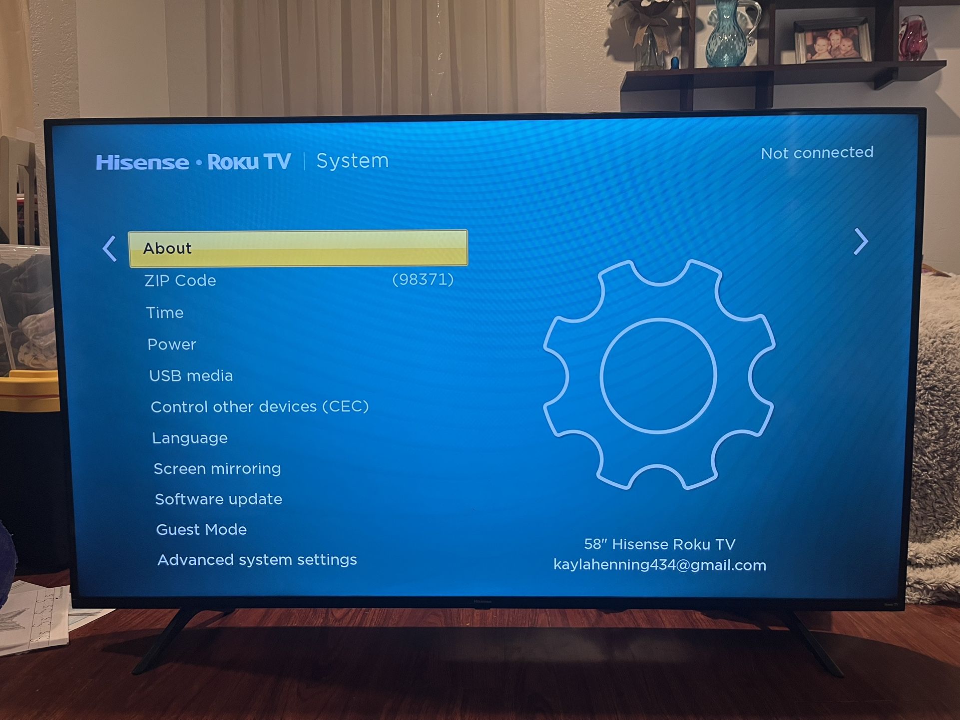 58” Hisense Roku TV